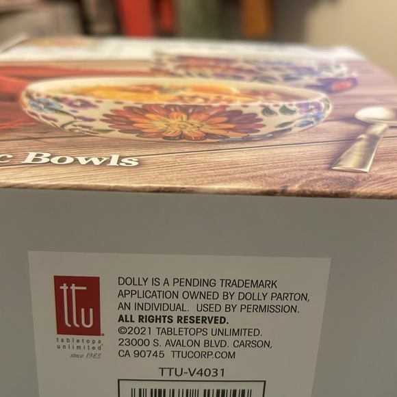 Dolly Parton ceramic 11.625" Serving Platter & set of 4 bowls 6" x 2.625" NEW - Picture 7 of 7